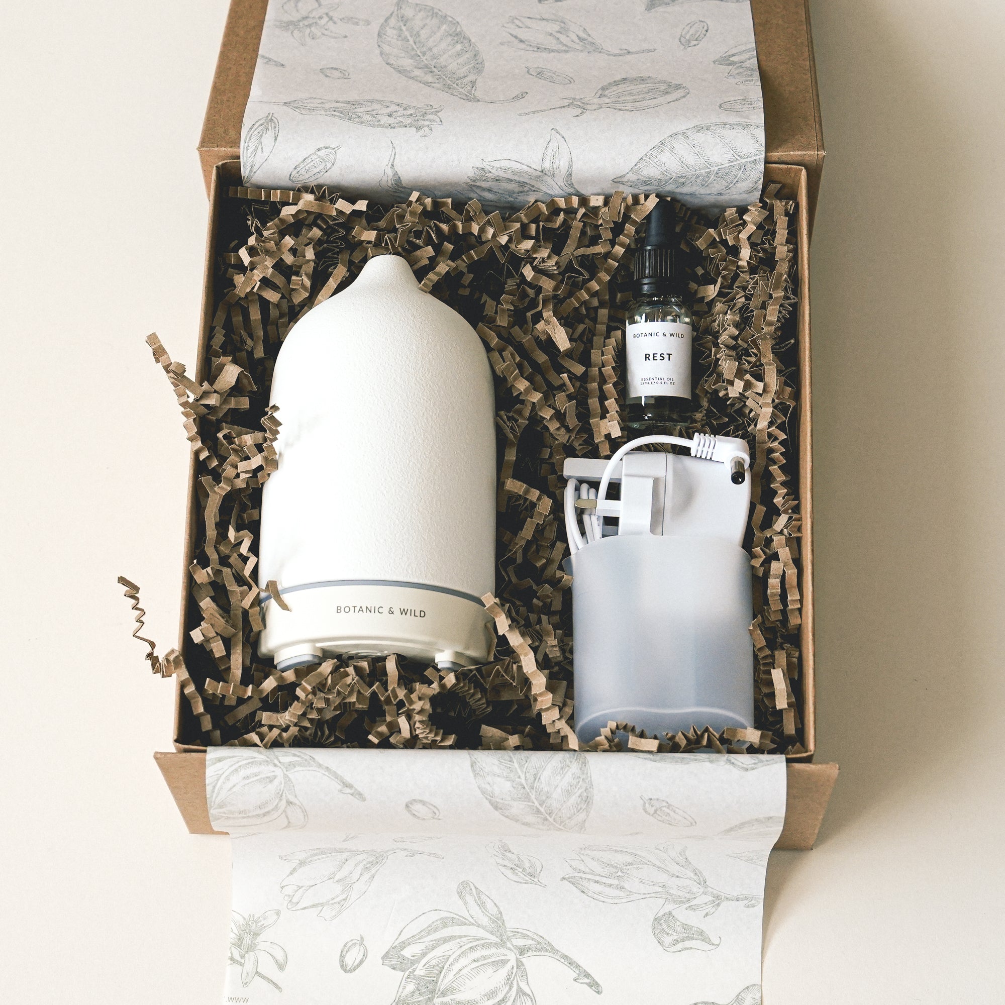 CERAMIC DIFFUSER & ESSENTIAL OIL Gift Set