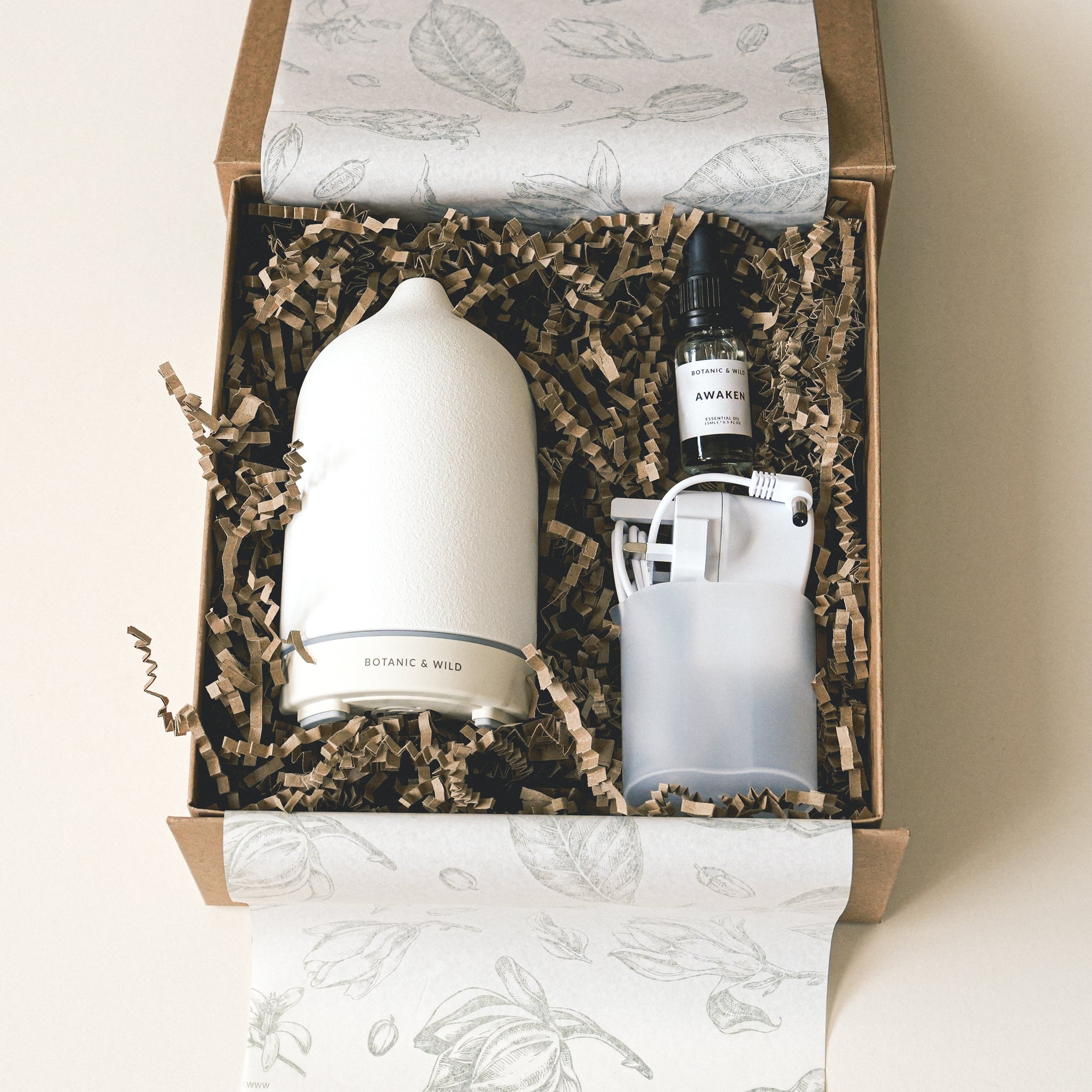 CERAMIC DIFFUSER & ESSENTIAL OIL Gift Set